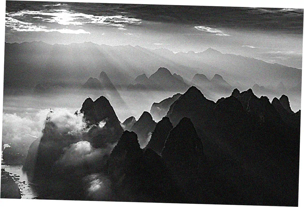 Best time to book Guilin flights