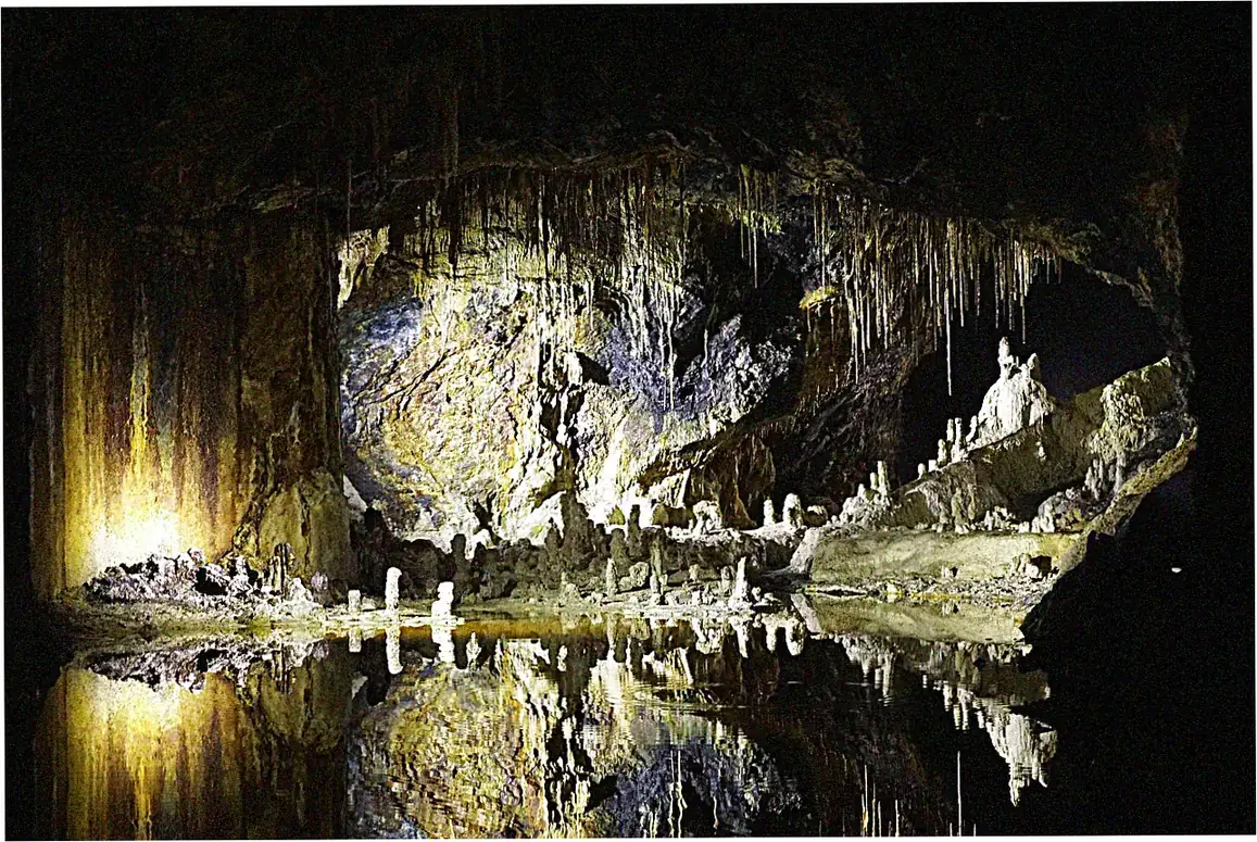 Mogao Grottoes tour tickets prices visiting tips