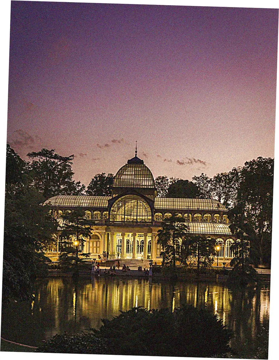 Architectural wonders inside Qianlong Garden complex