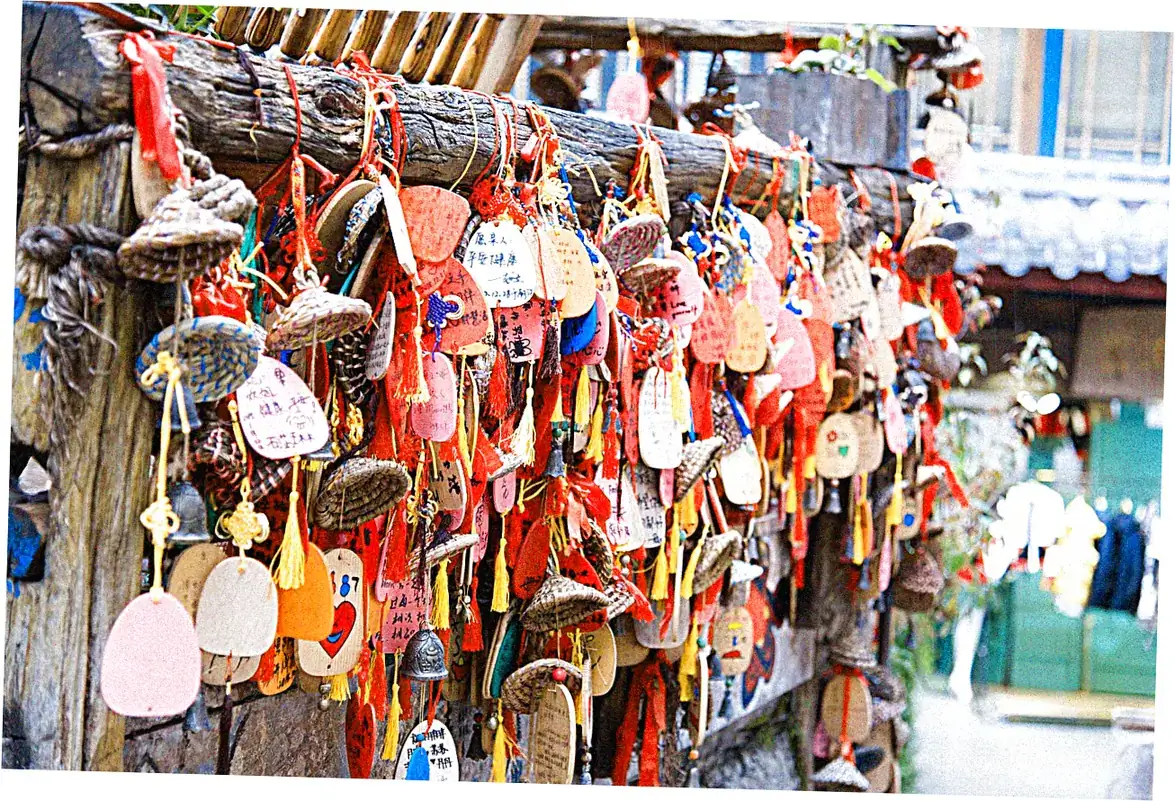 8. Yufeng Temple: Spiritual Sanctuary