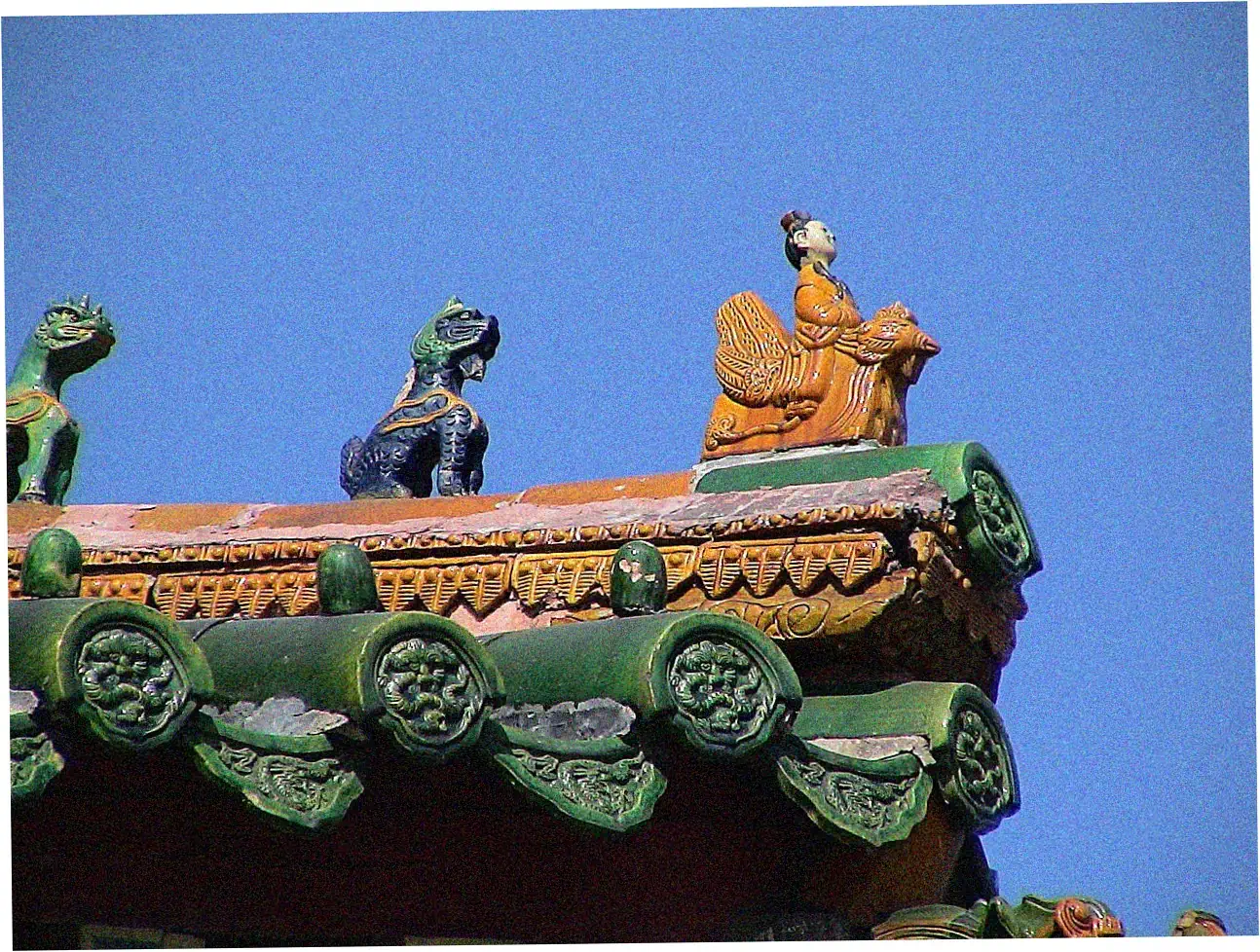 Now let's talk about the Huangpu River cruise experience.