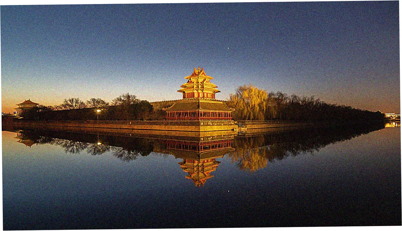 Poetic Lakeside Pavilions of Hangzhou's West Lake